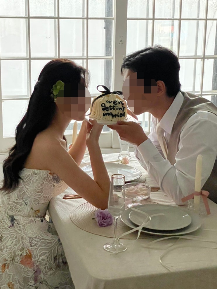  웨딩촬영 소품 추천 주문제작 케이크 전문점 21케이크