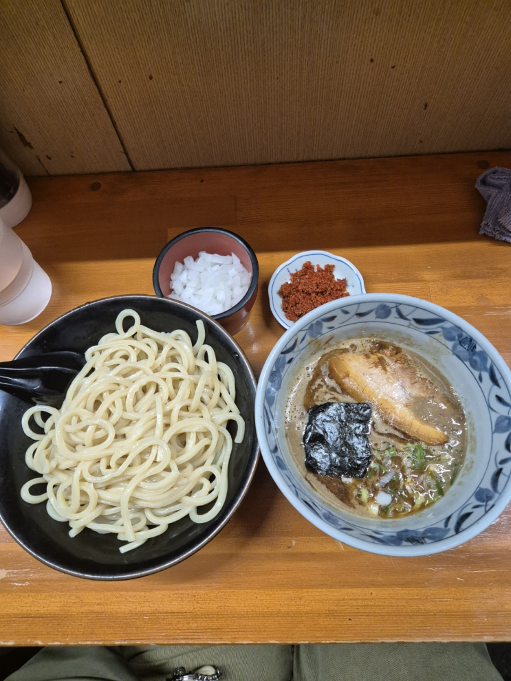 [도쿄 신주쿠]후쿠와우치 신주쿠(즙까지 짜낸 라오타를 위한 츠케멘Fukuwauchi Shinjuku Akebonobashi)