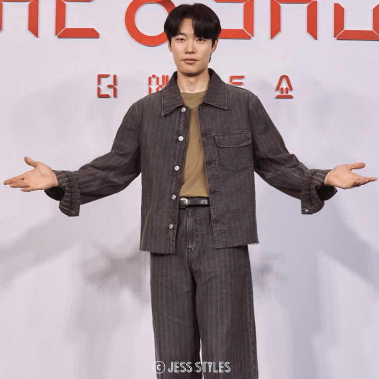  넷플릭스 더에이트쇼 류준열 아워레가시 셔츠 자켓 바지는 얼마?