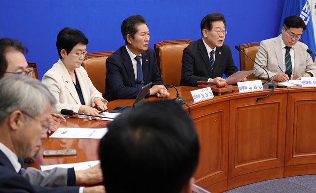 <b>이재명</b>-추경호, <b>연금개혁</b> 두고 신경전