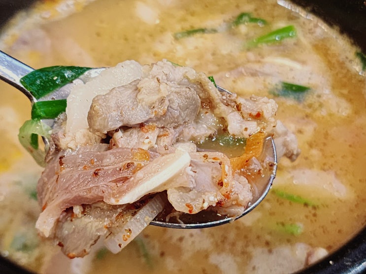여의도 KBS 순대국 <신의주찹쌀순대> 에서 점심 한 끼 여의도 KBS 순대국 <신의주찹쌀순대> 에서 점심 한 끼