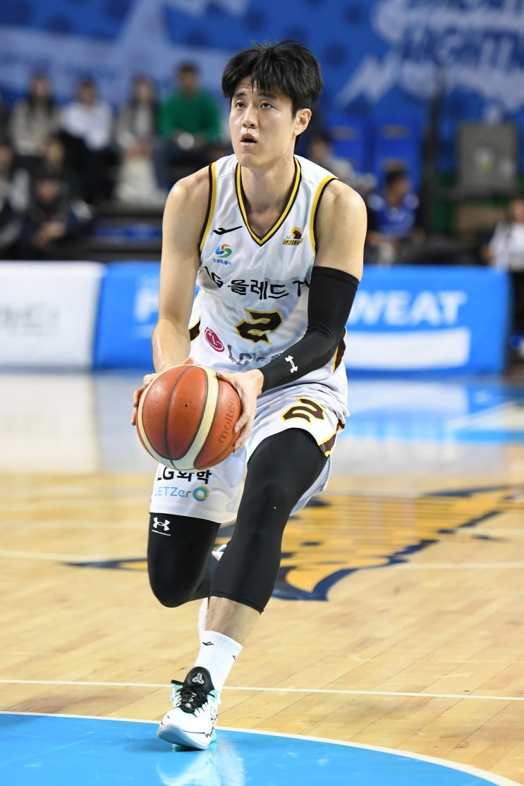 '리툴링' LG, 아시아쿼터에 따라 트레이드 여부 결정될까?