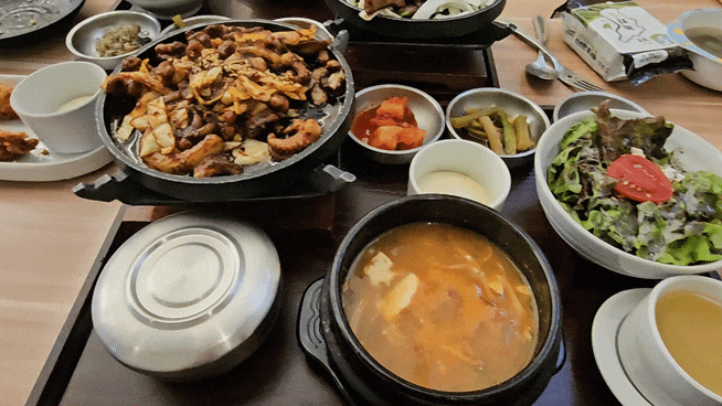  신매맛집 감동과 맛을 사로잡은 밥집 - 카페동이 시지점
