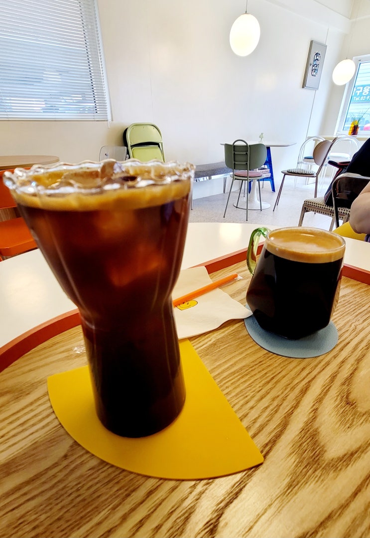  내돈내산 태릉역 커피 맛집ㆍ 이쁜카페 카페 모노브릭