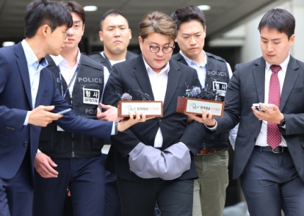 음주 <b>뺑소니 김호중</b> 구속영장 발부 법원 "증거<b>인멸</b> 우려"
