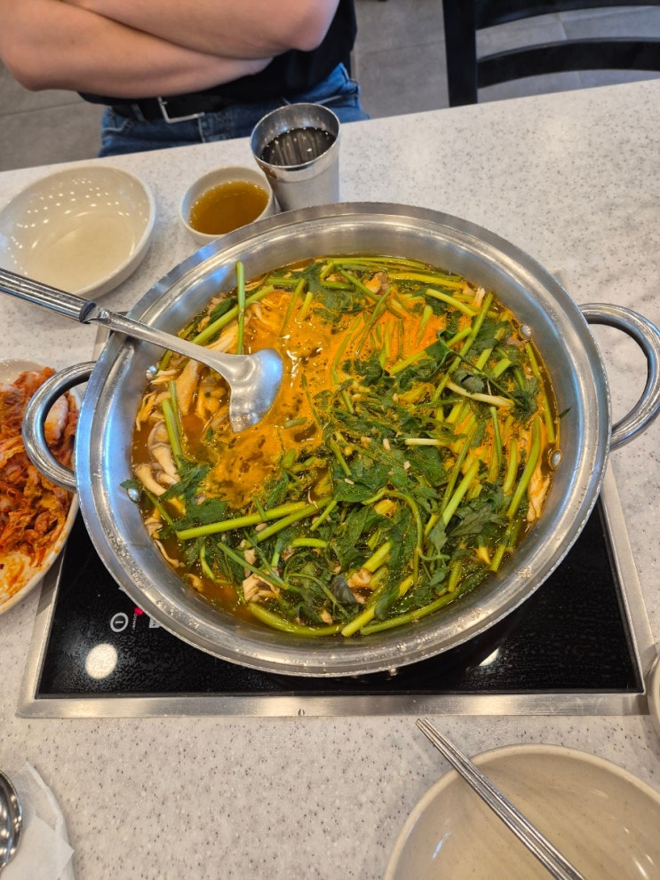  [의왕시 이동]봉덕칼국수(국물과 피까지 끈적해질 밀가루 도핑)