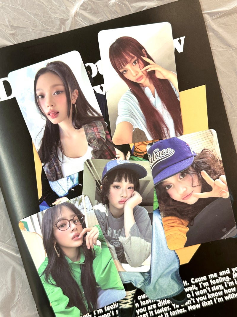 뉴진스 How Sweet Standard ver. 앨범 언박싱 | 스탠다드 단체 버전 구성/포토카드  강남 교보문고 ....