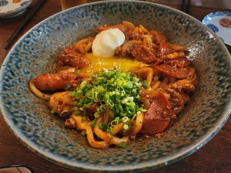  천호 이자카야 모로 - 페퍼로니 볶음우동과 닭목살쇼가야끼