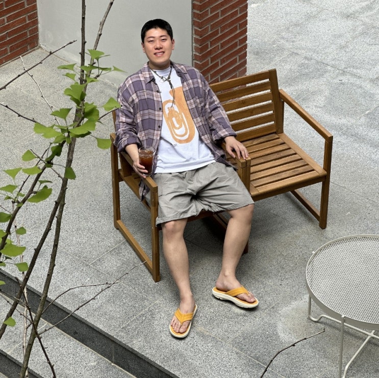  남자 회색 반바지 코디 카고브로스 풍성한 버뮤다숏팬츠