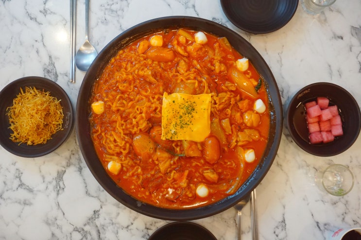  두찜 건대점에서 신메뉴 불닭로제찜닭 보통맛 맵기 리뷰
