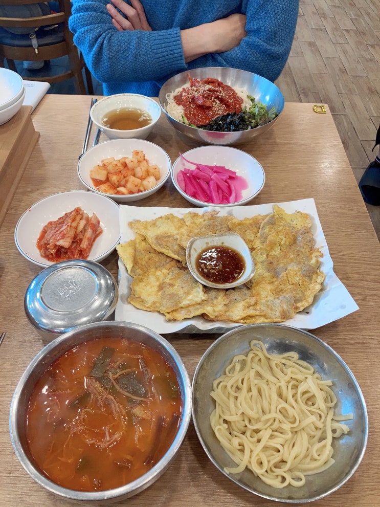  [남양주 팔당 가볼만한곳] 소고기육전과 육개장칼국수,비빔국수 맛집 동동국수집 (+술 아울렛에서 빌라엠로쏘 와인구매)