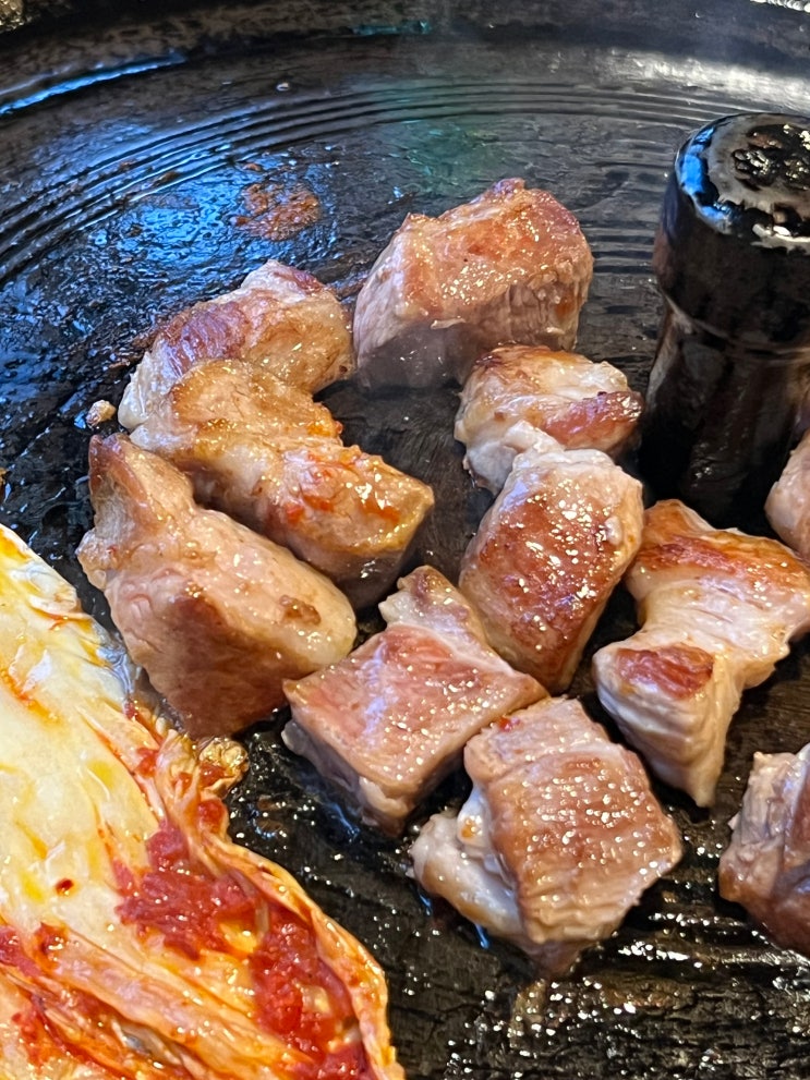  한잔 찌끄리고 왔습니다. 오류동 서가네 솥뚜껑 생삼겹살.