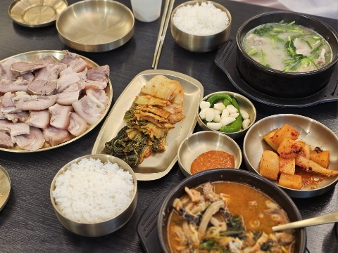  독산역 맛집 현지인은 다 아는 금천구 순대국 아로가