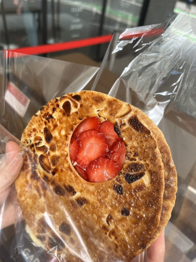  후쿠오카 여행 1일차. 하카타역 빵집투어 다코멧카, 스위트파크 입성한 가리케트,다이묘 소프트아이스크림, 당고, 파오크레페