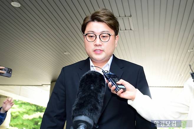 "호중이 형! 변호사가 안 알려줬어?"… <b>경찰</b> 글 <b>화제</b>