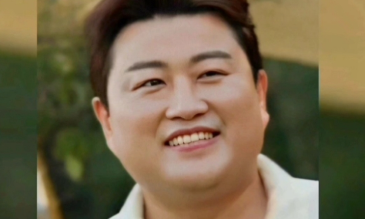 가수 <b>김호중</b> 음주 뺑소니... 임직원 <b>전원 퇴사</b> 결정
