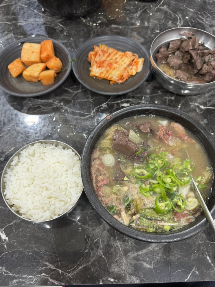  수원 인계동 24시 해장국맛집 유치회관 주기적으로 수혈 필요