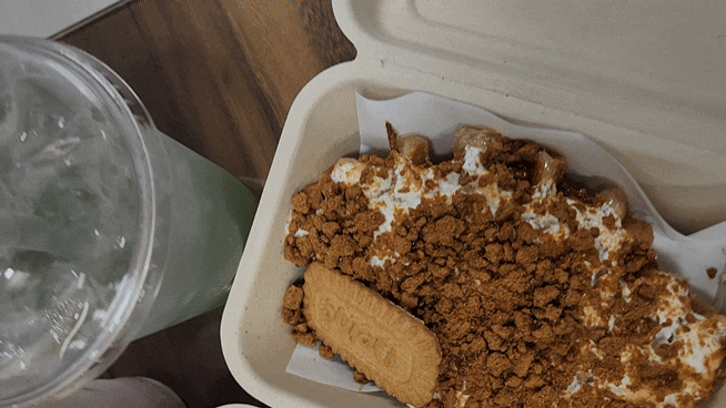  대구 성당동 맛집 붕어네 크로플 맛있는 음료와 디저트