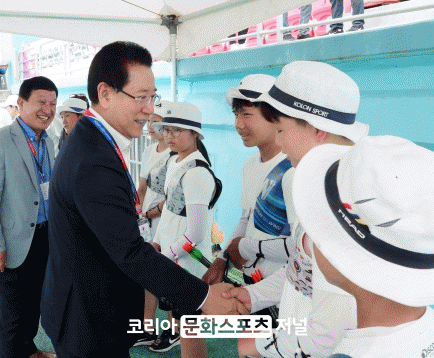 김영록 전남도지사, <b>전국소년체전</b> 전남 <b>선수단</b> 응원