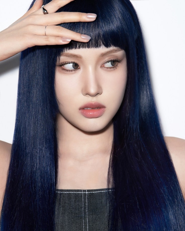 스테이씨 윤, 로레알파리 신제품 화보