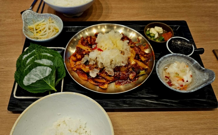  부산 송정 맛집 { 낙불집}  오션뷰를 품은 매콤한 낙지 한상의 환상 조합