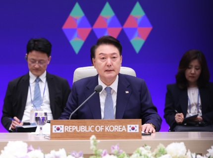 ['제9차 <b>한일중 정상</b>회담' 결과] 尹<b>대통령</b> "3국 <b>정상회의</b> 정례화... 