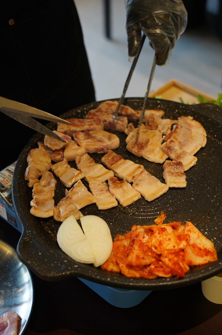  서대문역 맛집 초식돼지, 미나리 한돈삼겹살 맛있는 곳!