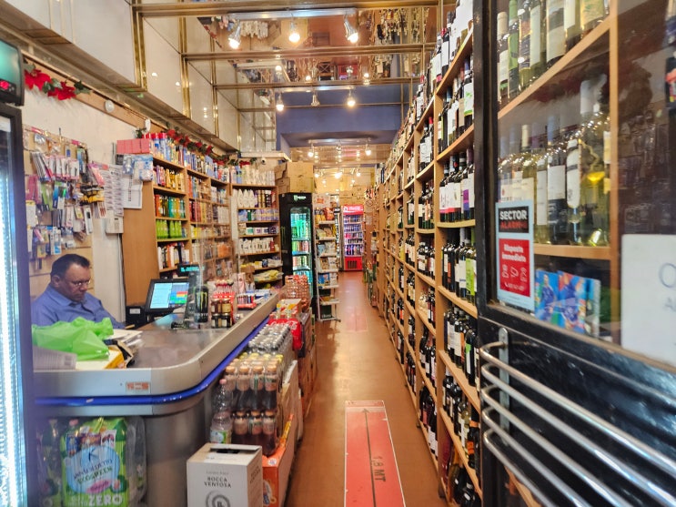  피렌체 마트 King Super Mini Market 맥주 음료수 물 가격