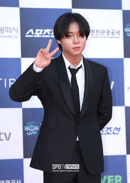[기사][단독]<b>박지훈</b>, 새 도약 나선다…YY엔터와 <b>전속계약</b>