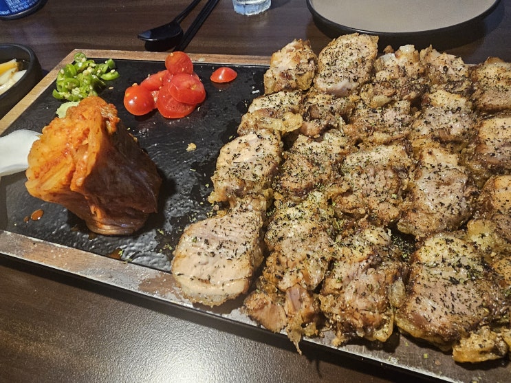  며칠전 갔던 율전동 성대앞 좋았던 술집 두개 [합, 주량]_수육튀김, 마늘폭탄꼬들목, 한우육회