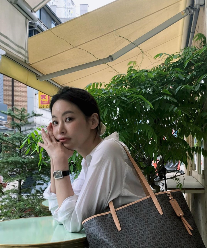  30대 여성 데일리백 브랜드로 백화점에서도 품절인 루이까또즈 신상 여자 가방인 르퐁 쇼퍼백 추천 w. 오연서
