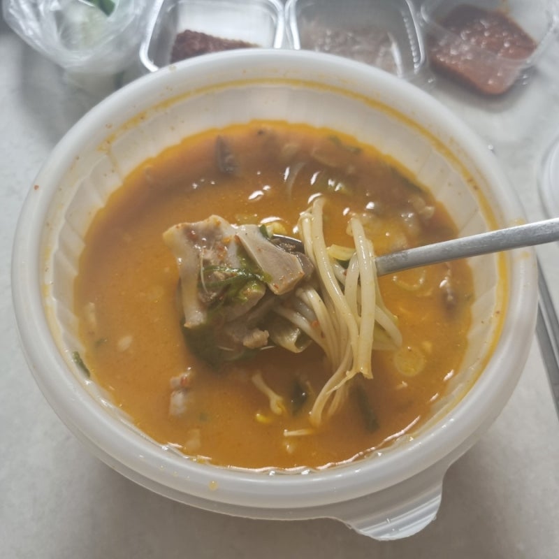 돼지국밥 칼로리 다이어트 중이라면?!