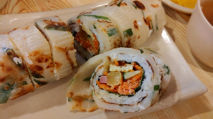 정읍 수성동 가성비 좋은 정겨운 분식점 옛날김밥_부침개김밥과 쫄국수의 노예