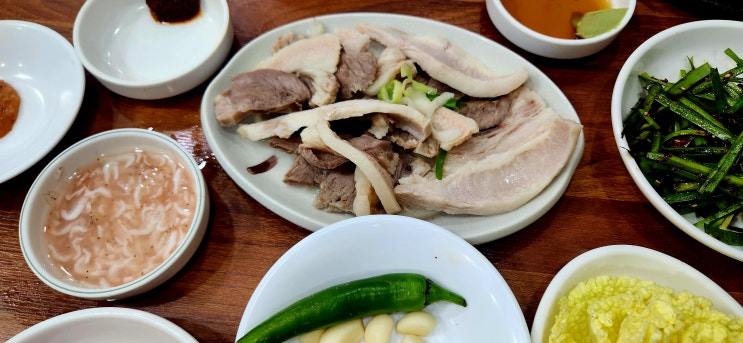  창원 국밥 경창상가 맛집 원돼지국밥