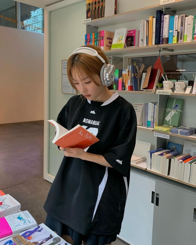  레드벨벳 슬기 블록코어룩 패션 코디 노매뉴얼 17 메쉬 풋볼 저지 브랜드 추천!