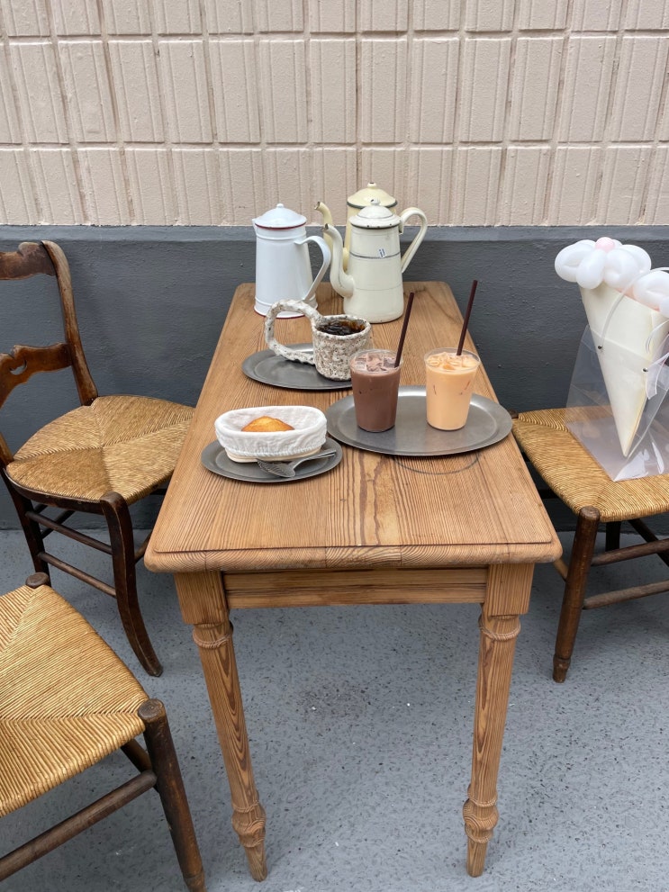  [부산] 너무 감성적이고 이쁜 부산 광안리 카페  '오베르 쉬르 우아즈' (Auvers Sur Oise)