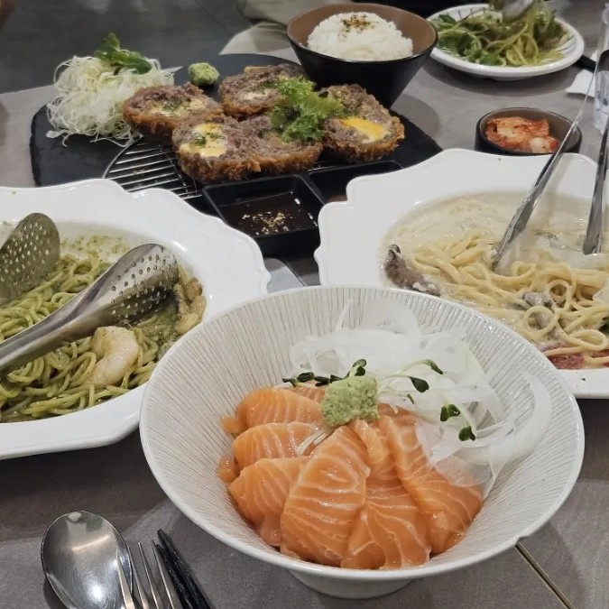 김포) 롯데몰 김포공항점 연남토마 & 파스퇴르 밀크바 : [내돈내산] 로봇이 서빙하는 파스타 맛집 + 후식으로 파스퇴르 밀크반초코반 소프트콘 (명란바질오일파스타,살치살크림파스타)