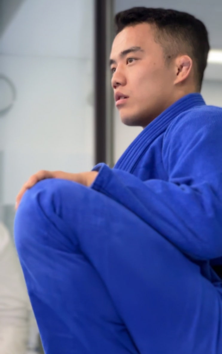  주짓수는 기구도 안쓰는데 왜비싸요??