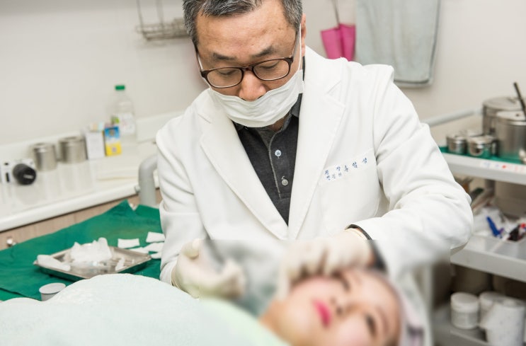  서울대입구탈모치료, 만족도 높은 치료를 하고 싶다면? 신림역인근피부과에서