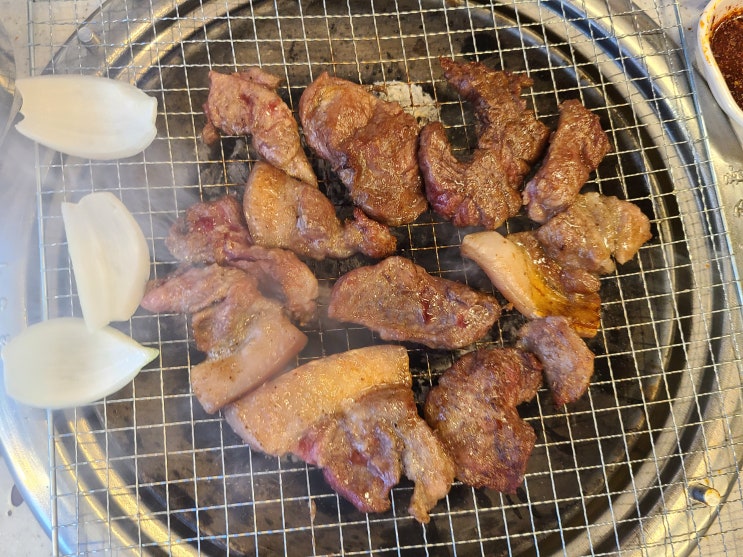  꼼장어, 뒷고기, 곱창이 맛있는 연수동 술집 고기집 '신선숯불막창꼼장어'(feat 원인재역, 연수역 맛집)