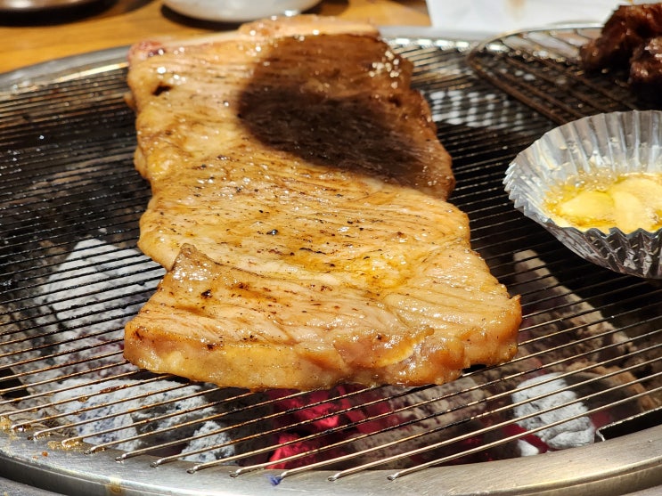  제기동 맛집 ::고기여행:: 이 가격에 이 퀄리티?? 후회없는 숯불구이집