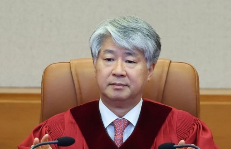 국내) 헌재, '유우성 보복기소' 안동완 <b>검사 탄핵 기각</b>