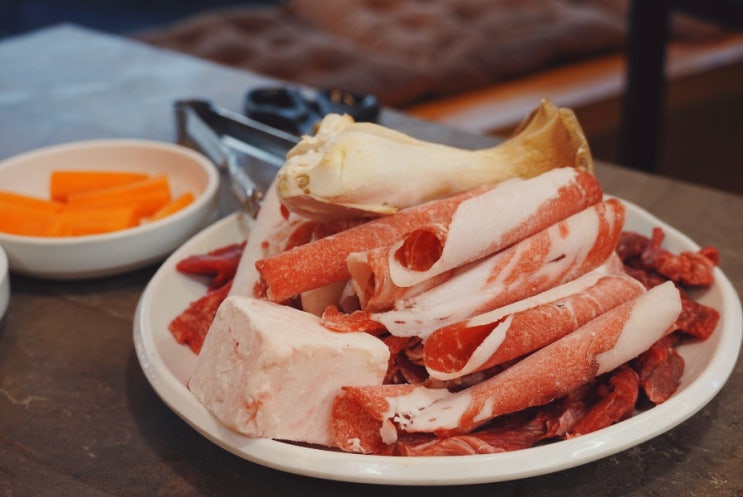  마장동 소고기: 마장역 가성비 한우집 뚝방집 (무료주차)