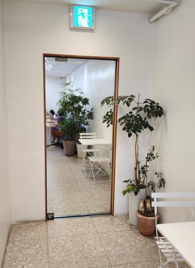 Deilli Oasiseu Bundang Yatap Store Restroom — photo 1