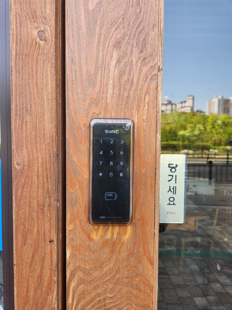  김포시 걸포동 열쇠 상가 번호키 고장 디지털 도어락 교체 설치 시공 출장 집