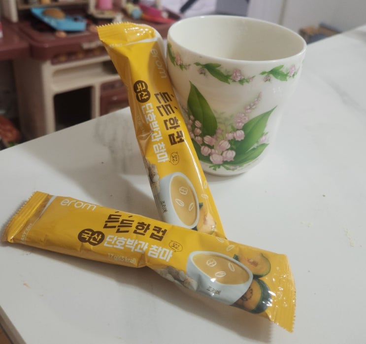  바쁜아침 고소한 아침식사대용 영양간식으로 좋은 이롬든든한컵 단호박과 참마 후기