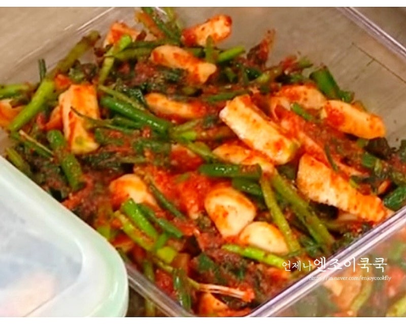 여름 알타리김치담그는법 맛있게 총각김치담그는방법(f. 시원한 여름김치 담그기)