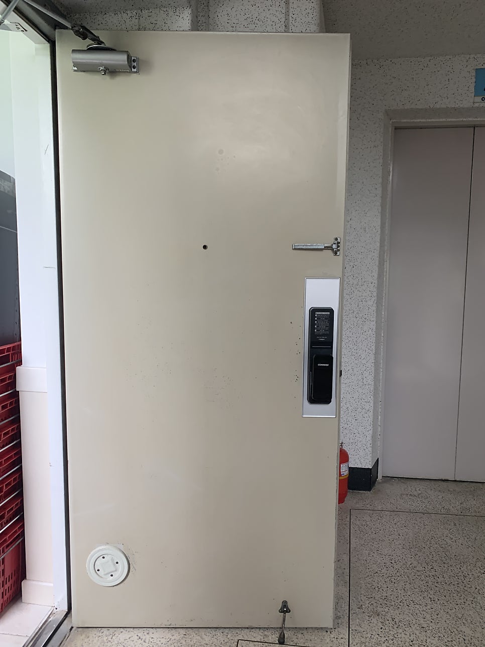 아파트현관문시트지 방화문필름지시공