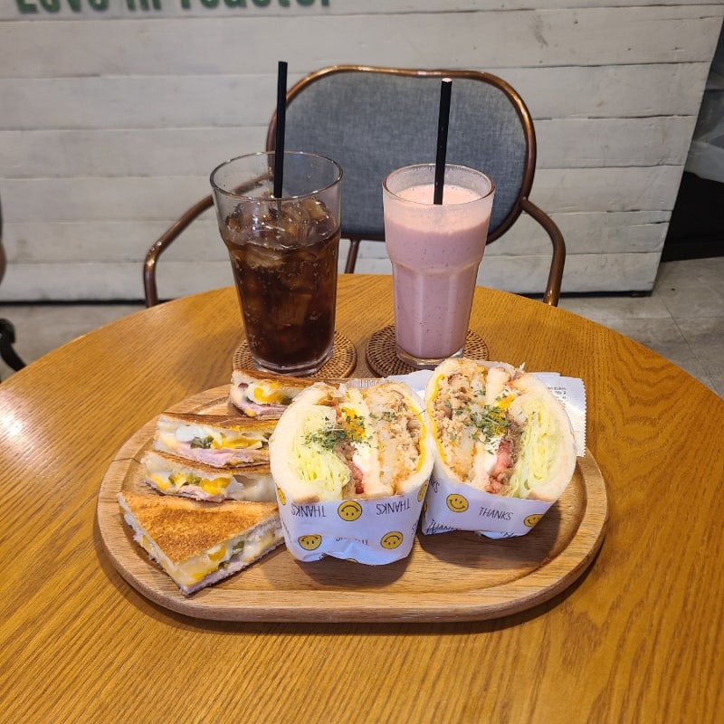 푸딘코맛집 나혼산에서 설현이 매일 시켜먹는다는 삼성동샌드위치 맛집 러브인토스터