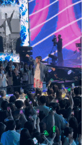 2024 CRUSH CONCERT [May I be your May?]